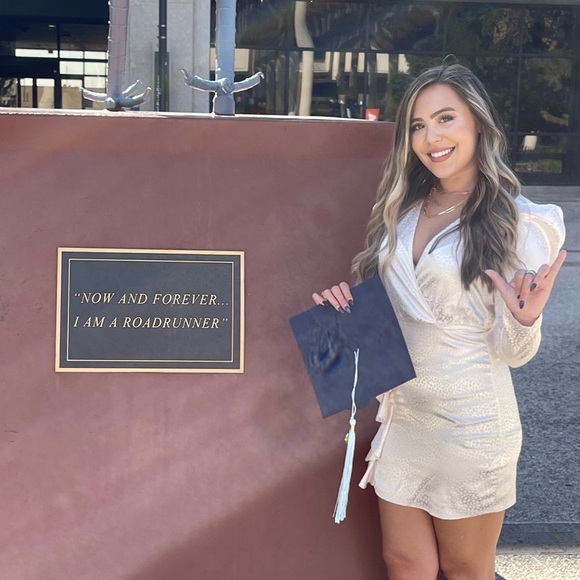 Elegant Long Sleeve Ruffle Dress - Picture 6 of 6